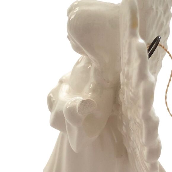 VINTAGE ANGEL WITH INSTRUMENT CHATHAM, MASSACHUSETTS 1993 - Picture 6 of 8